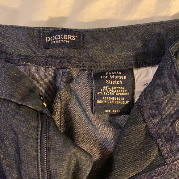 EUC Dockers’  Khakis for Women Stretch - Picture 3 of 3